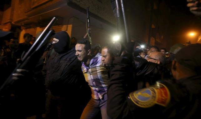 В Каире в результате подрыва бомбы погибли 10 человек