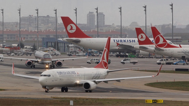 Турецкий самолет экстренно сел в Ирландии из-за угрозы взрыва