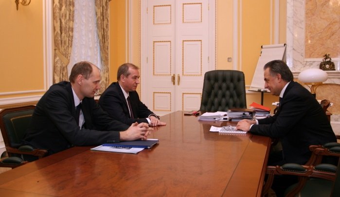 Сергей Левченко и министр спорта РФ Виталий Мутко обсудили реконструкцию стадиона «Труд»