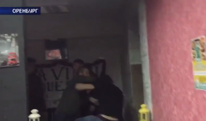 Пьяные посетители устроили дебош в одной из квест-комнат Оренбурга (ВИДЕО)