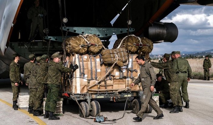 Жителям Дейр-эз-Зора доставили 50 тонн российско-сирийской гуманитарной помощи
