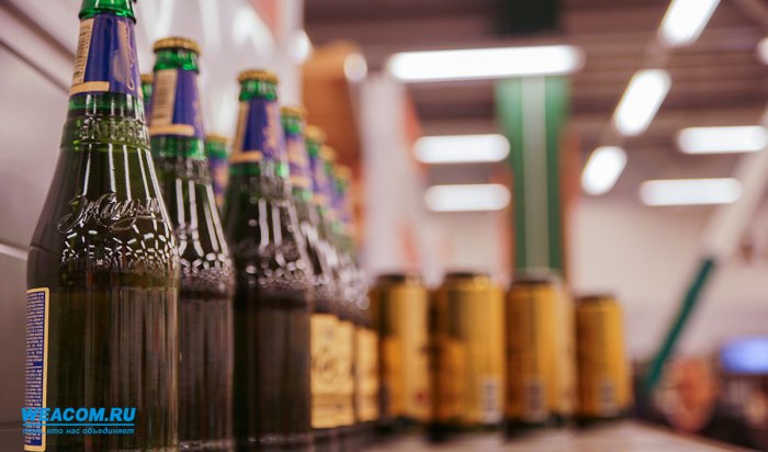 Минпромторг хочет разрешить продажу алкоголя возле школ и поликлиник
