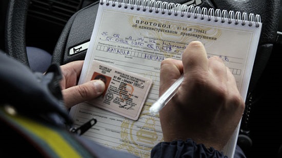 В Кемерово водитель  10 лет ездил пьяным за рулем, имея партию поддельных прав