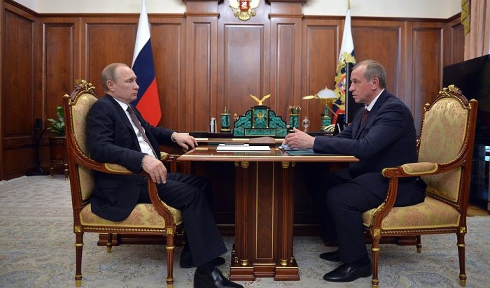 Сергей Левченко рассказал Владимиру Путину о социально-экономической ситуации в Иркутской области