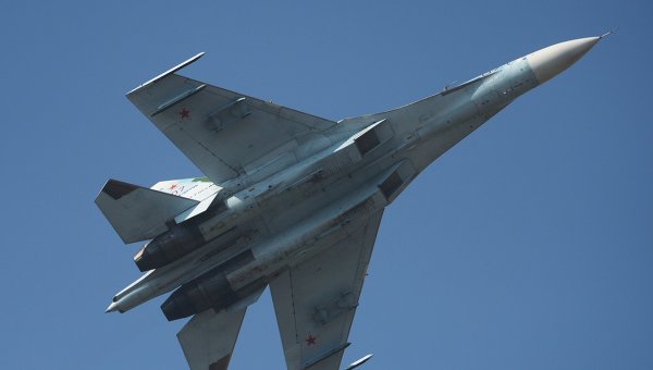 Пентагон обеспокоен перехватом российским Су-27 американского самолета