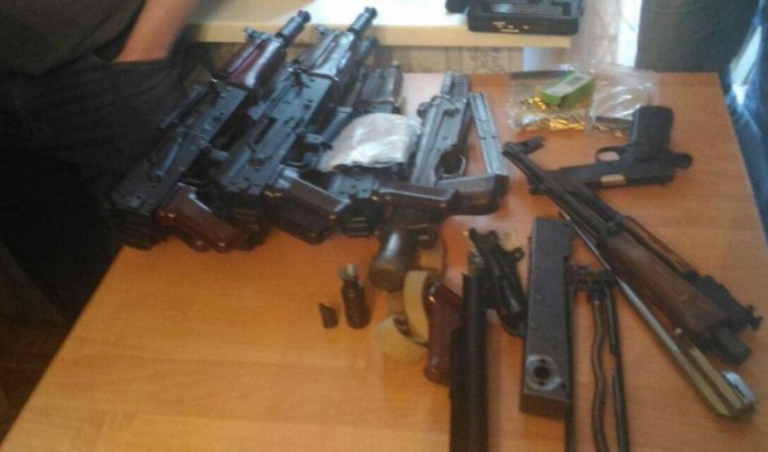 Полицейские изъяли у москвича крупную партию оружия и боеприпасов