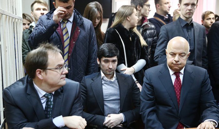 Суд признал виновными участников гонки на Gelandewagen в Москве