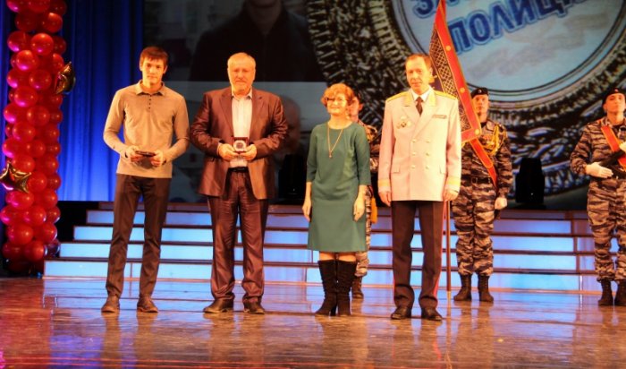 Жителям Иркутской области впервые вручили награды «За помощь полиции»