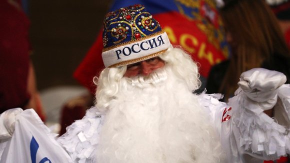Дед Мороз пообещал сбрить бороду в случае победы сборной РФ на ЧМ-2018
