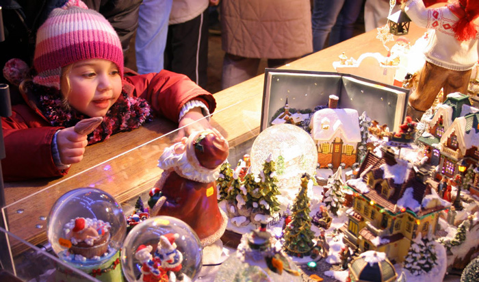 Иркутян просят принять участие в благотворительном марафоне «Рождественский подарок»