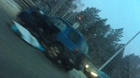 В 20-ти километрах от Иркутска Toyota RAV4 столкнулась с грузовиком