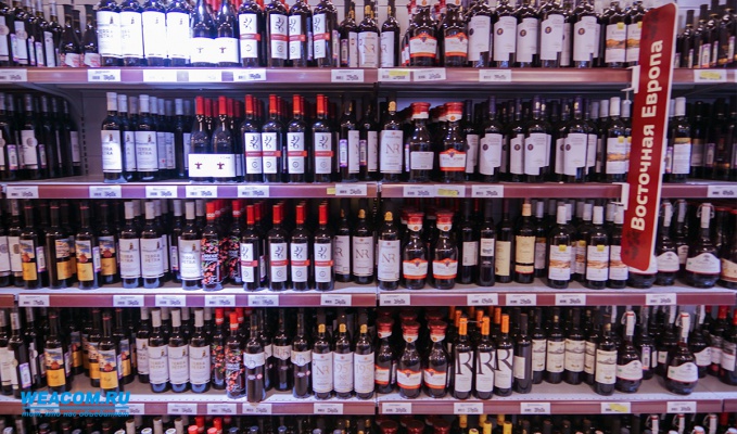 В Свердловском округе Иркутска 7 магазинов продавали алкоголь без лицензии