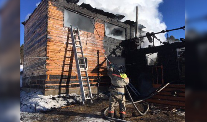 В Иркутской области за минувшие три дня на пожарах погибли два человека