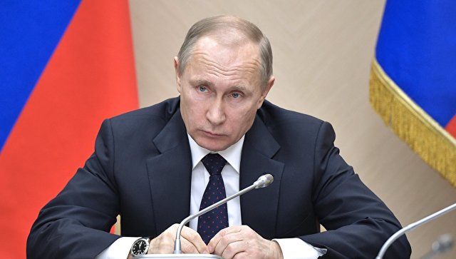 Путин освободил от должностей 17 генералов силовых ведомств