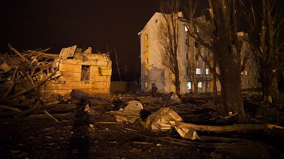 Во время обстрела Донецка два человека погибли и 13 получили ранения