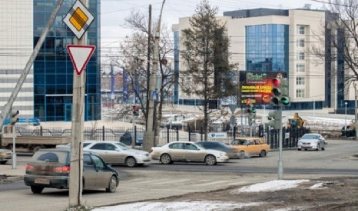 На перекрестке улиц Лермонтова и Улан-Баторской изменится режим работы светофора