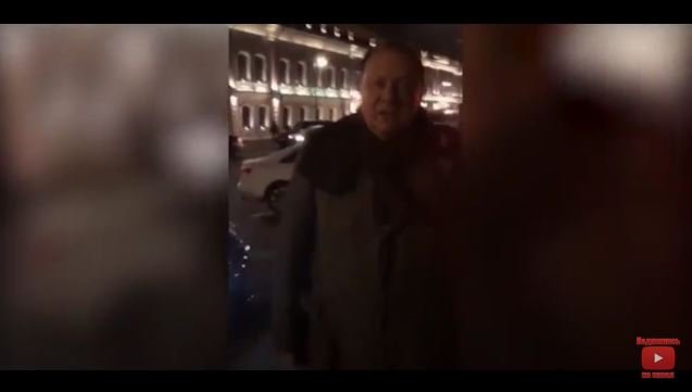 СМИ: В Москве директор театра «Ленком» на автомобиле с номерами АМР нарушил ПДД