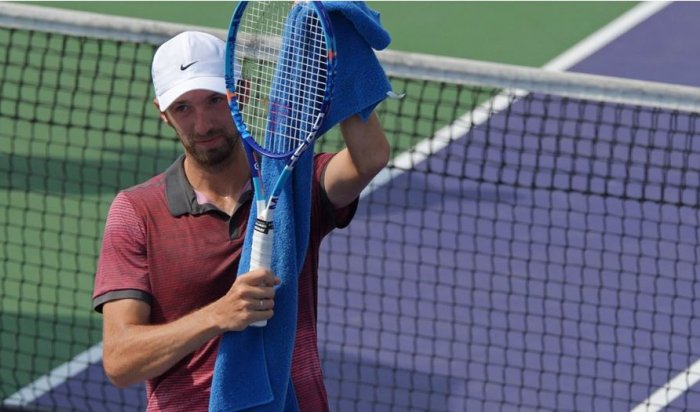 Кравчук проиграл в первом круге теннисного турнира в Мемфисе