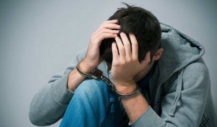 В Ангарске 18-летний молодой человек задержан за ограбление подростка