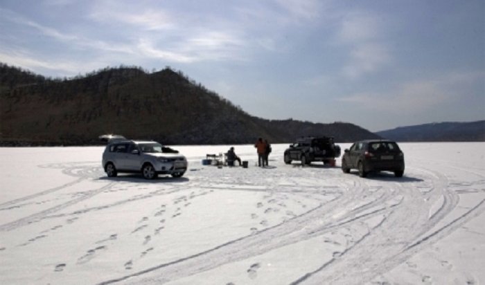 На Малом море оштрафованы 19 водителей за выезд на лед вне переправы