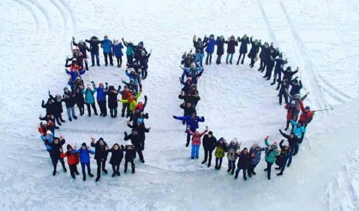 Иркутские студенты провели ледовый переход в честь 80-летия Приангарья