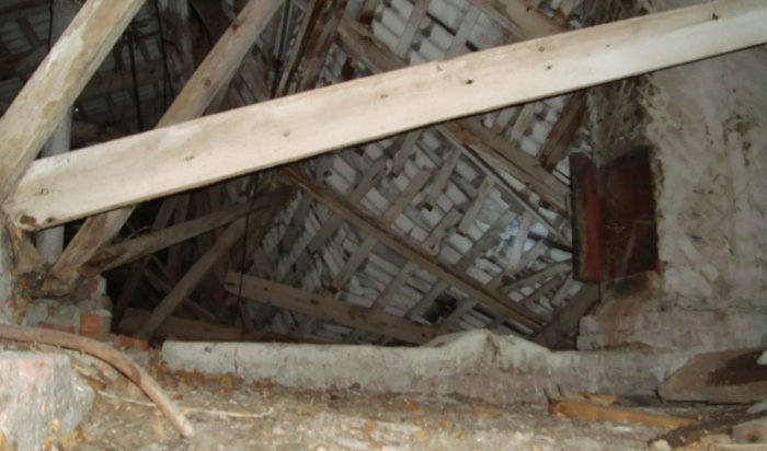 В Томской области в школе частично рухнула крыша‍