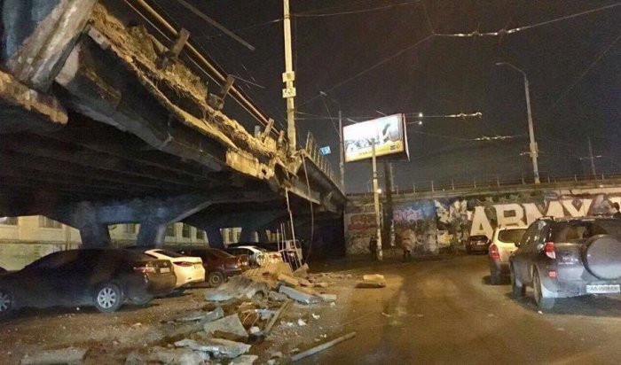 Кличко объяснил обрушение моста в Киеве «усталостью от времени»‍