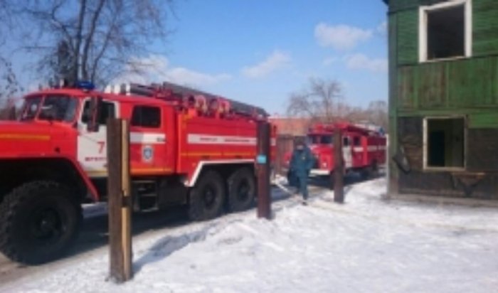 В Иркутске за минувшие сутки огнеборцы ликвидировали два пожара