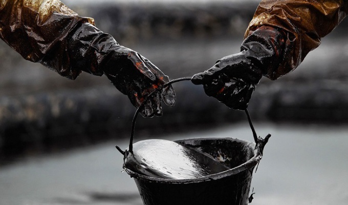 Цена на нефть марки Brent упала ниже отметки в 51 доллар