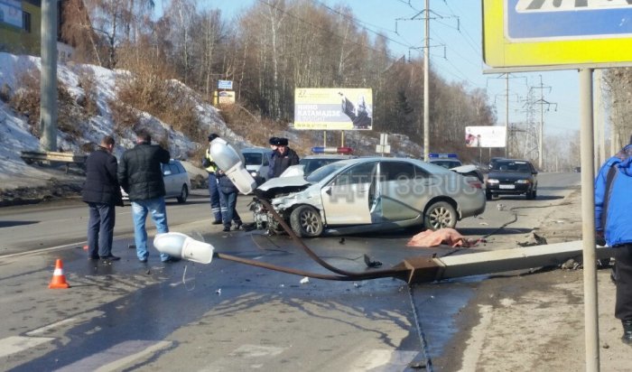 В аварии на Старокузьмихинской улице погиб человек