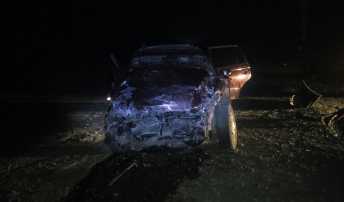 В Иркутском районе в результате столкновения автомобилей Toyota и Nissan пострадали три человека