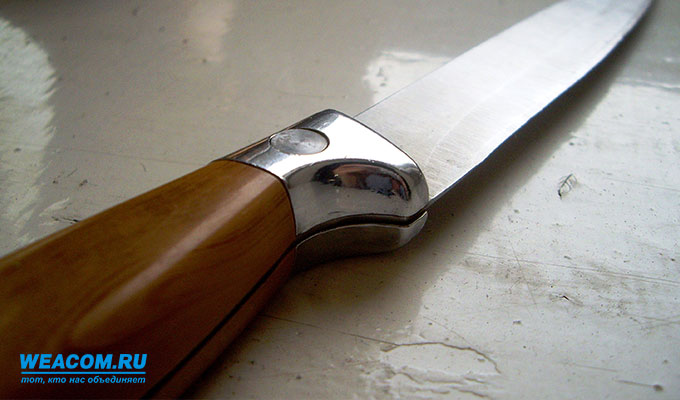 В Усть-Куте подросток ранил ножом отчима