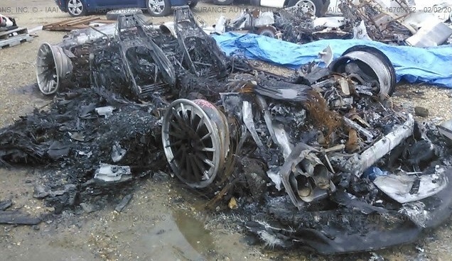 В США автовладелец выставил на продажу свой сгоревший Lamborghini