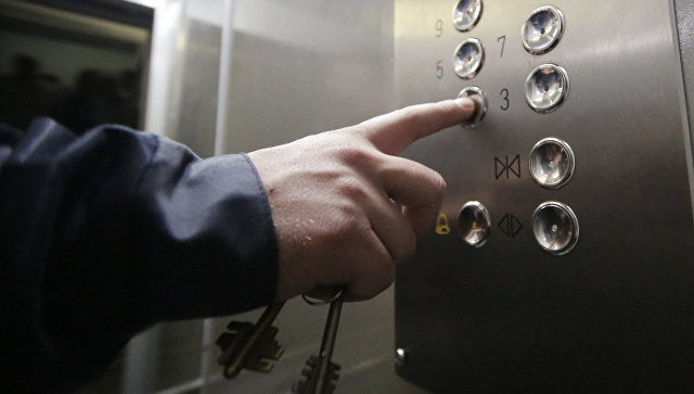 Латвийский депутат отказался ездить в лифте, чтобы «не поддерживать экономику РФ»