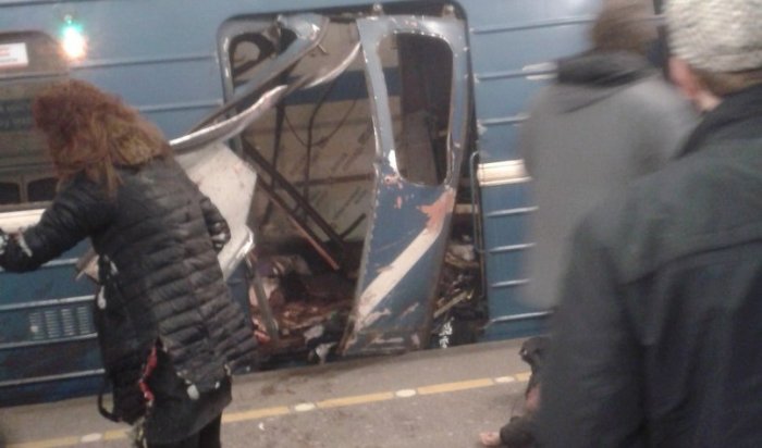 В Санкт-Петербурге на двух станциях метро прогремели взрывы, есть погибшие