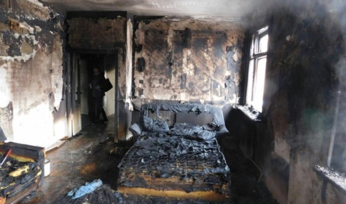 В Бодайбо при пожаре в жилом доме пострадала трехлетняя девочка