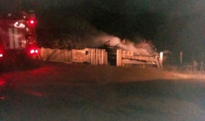 В Приангарье при пожаре в поселке Загорье погибли четыре человека