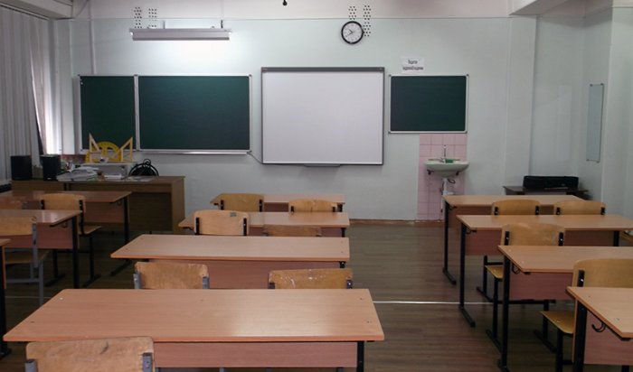 Двое иркутских студентов обвиняются в краже 16 ноутбуков из школы