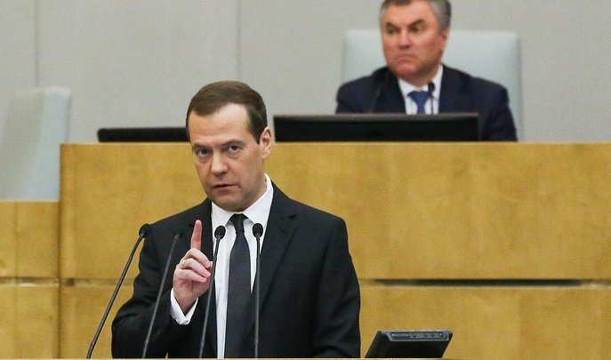 Медведев депутатам: «Если порулить готовы — найдите дополнительные деньги»