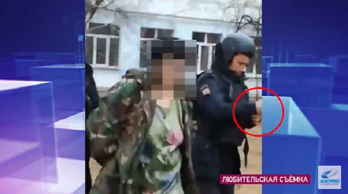 В Ангарске во дворе школы задержана женщина с обрезом ружья (Видео)