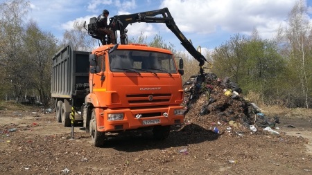 Более 500 тонн мусора вывезено с муниципальных кладбищ Иркутска