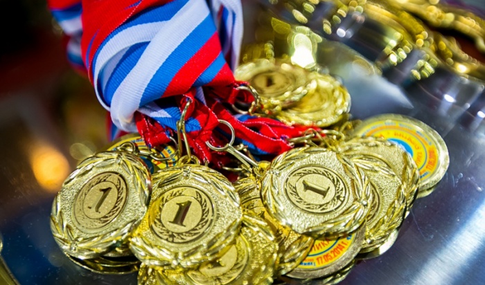 Золотую и бронзовую медали завоевали акробаты Приангарья на этапе «Надежды России»