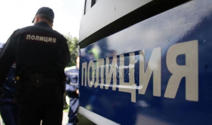В Иркутской области разыскивают водителя автомобиля, сбившего человека в Красноярском крае