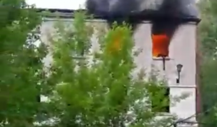 В Иркутске на территории бывшего ИВВАИУ за сутки произошло три пожара (Видео)