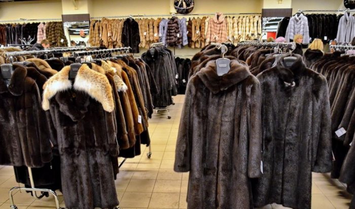 В Иркутске арестовали партию нелегальных норковых шуб