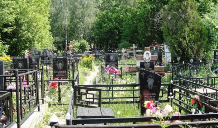 В Иркутске в районе Ново-Ленинского кладбища обнаружено тело мужчины, завернутое в матрац