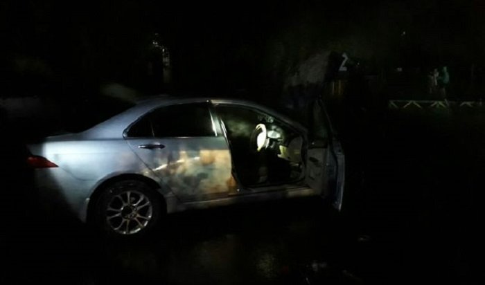 В Ангарске в результате поджога сгорели автомобили BMW X5 и Honda Accord (Видео)