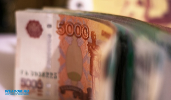 В Шелехове директор завода задолжал сотрудникам зарплаты на 6 миллионов рублей