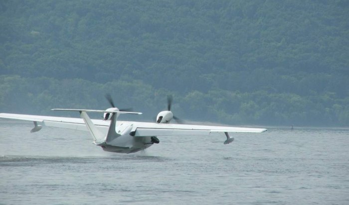 В Иркутской области самолет-амфибия упал в озеро, пострадали три человека