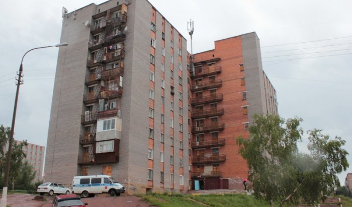 В Братске полицейские вернули пенсионеру похищенные 700 тысяч рублей